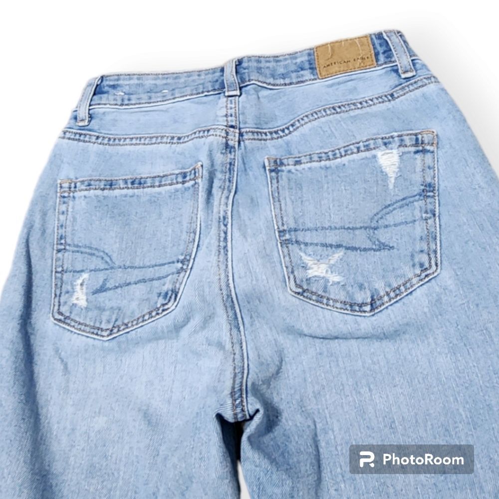 Womens AMERICAN EAGLE MOM JEANS
